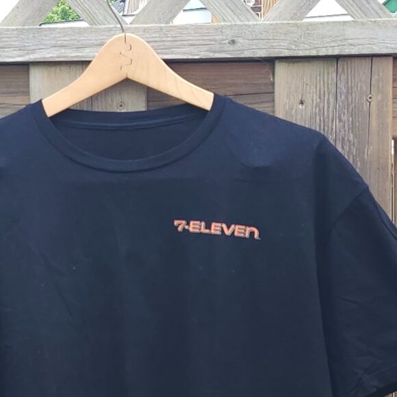 VINTAGE 7-Eleven t-shirt Graphic Size X-Large 7-11 Back Graphic - Picture 4 of 4